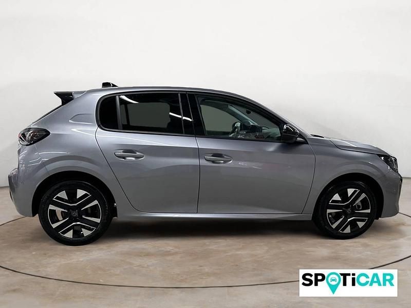 Usado Peugeot 208 Allure 100 CV (73 kW) 2025 Gris Utilitario