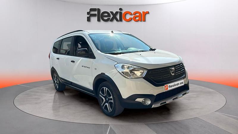 Usado Dacia Lodgy Comfort 116 CV (85 kW) 2021 Blanco Monovolumen