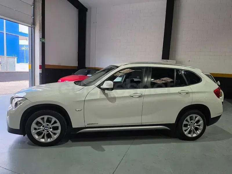 Usado BMW X1 177 CV (130 kW) 2009 Blanco SUV