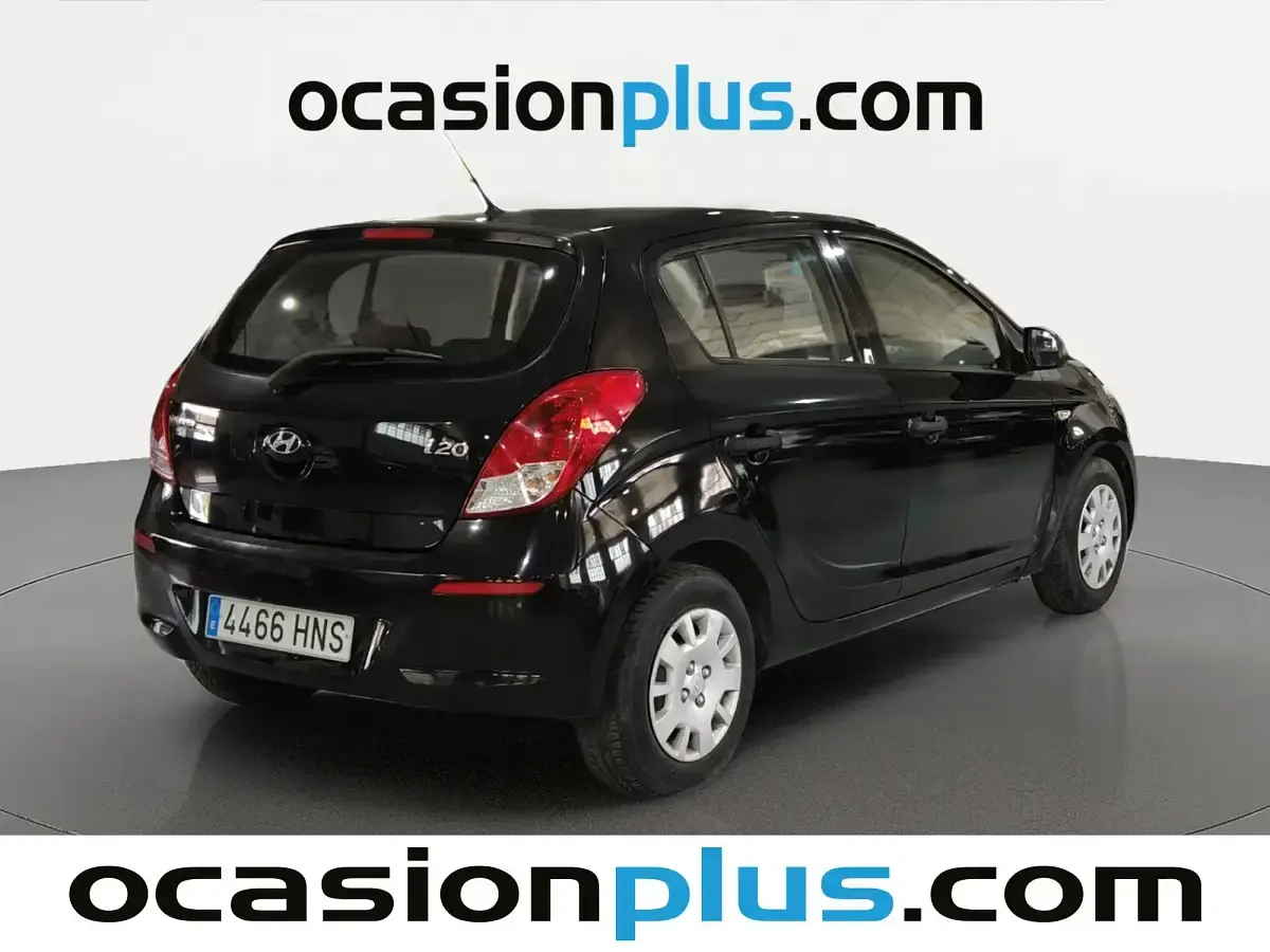 Usado Hyundai i20 85 CV (62 kW) 2013 Negro Utilitario