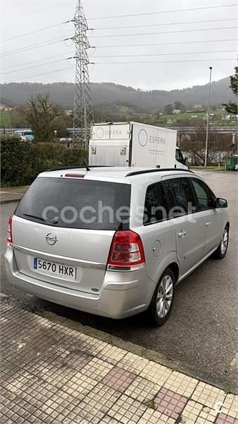 Usado Opel Zafira Family 110 CV (80 kW) 2014 Gris / plata Monovolumen