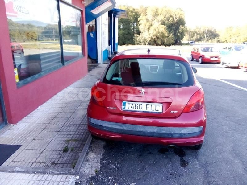 Usado Peugeot 207 110 CV (80 kW) 2007 Naranja Berlina