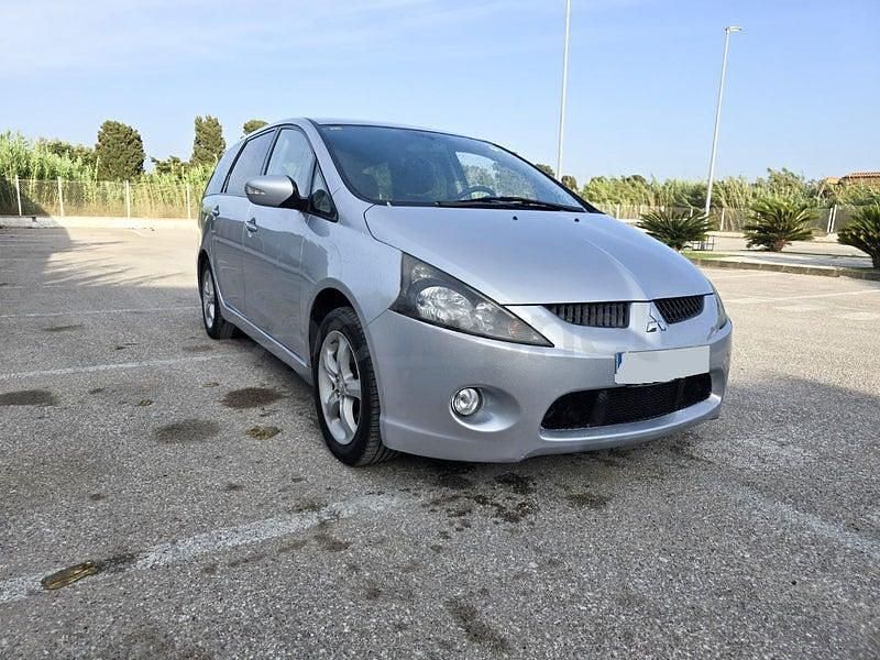 Usado Mitsubishi Grandis Instyle 136 CV (100 kW) 2006 Gris / plata Monovolumen