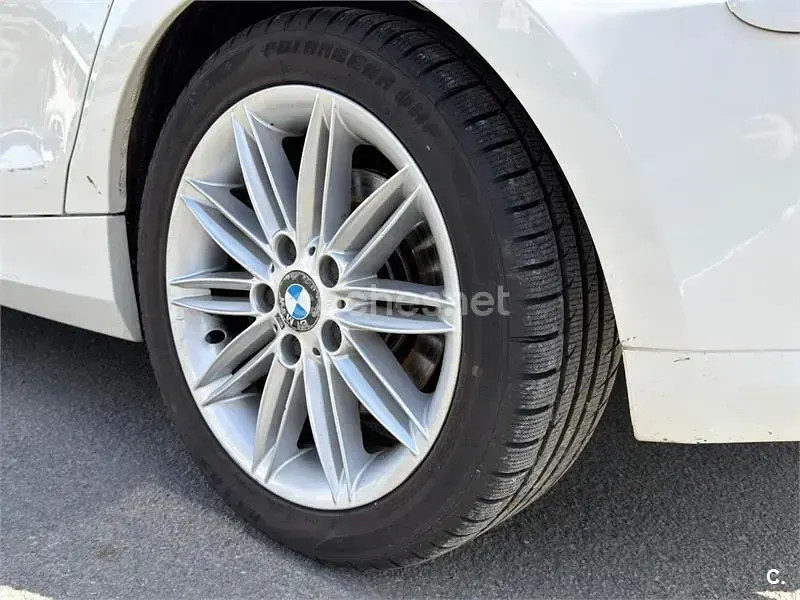 Usado BMW 118 143 CV (105 kW) 2010 Gris / plata Utilitario