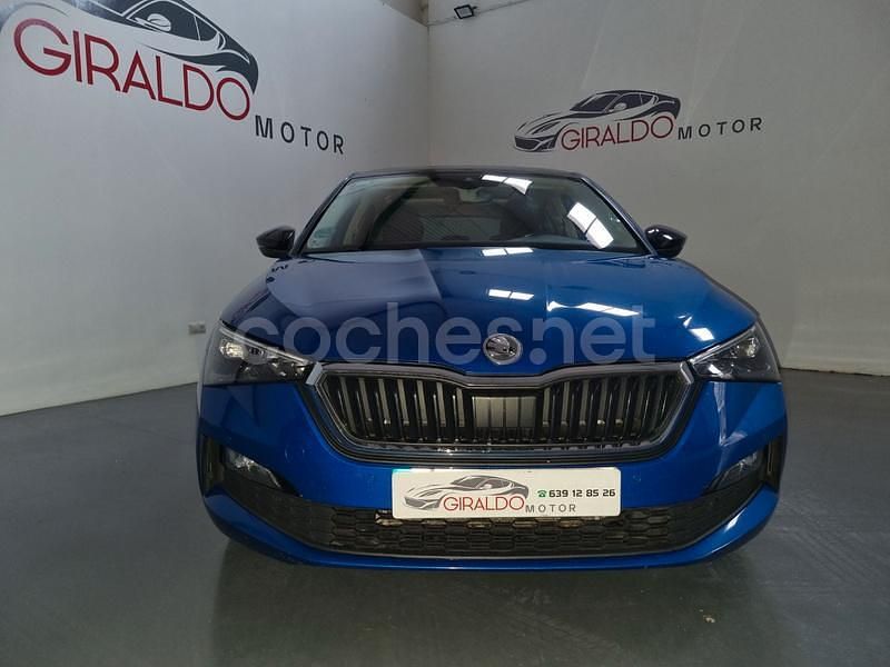 Usado Skoda Scala Sport 115 CV (84 kW) 2020 Azul Utilitario