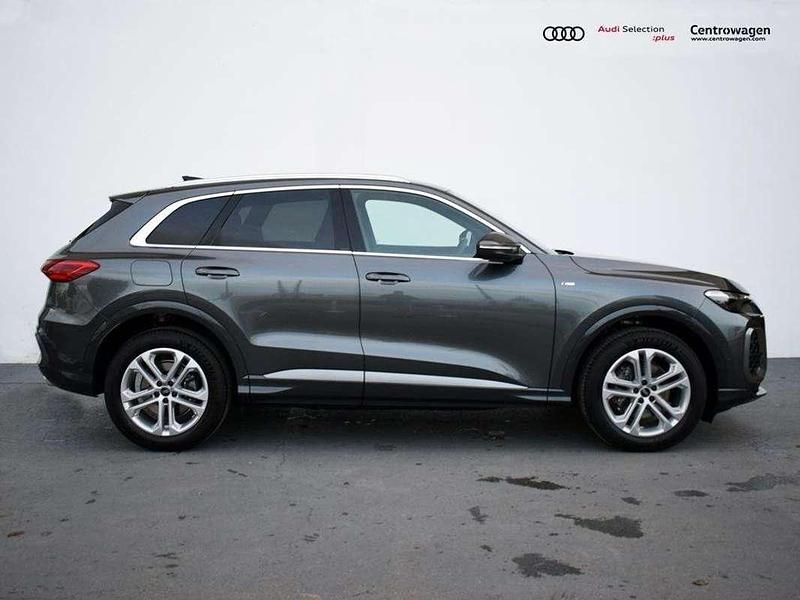 Begagnad Audi Q5 204 HK (150 kW) 2025 Grå SUV