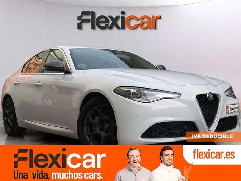 Blanco Usado 2019 Alfa Romeo Giulia Executive Berlina | 26.090 € (Un poco caro) - Imagen 1/4
