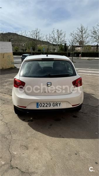 Usado Seat Ibiza Reference 85 CV (62 kW) 2009 Blanco Berlina