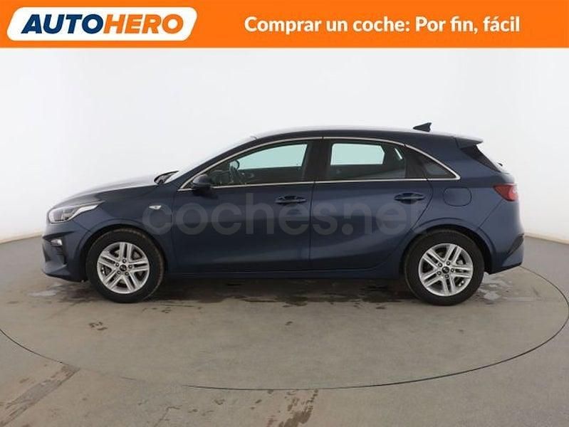 Usado Kia Ceed 136 CV (100 kW) 2021 Azul Utilitario