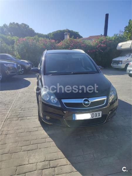 Usado Opel Zafira Cosmo 120 CV (88 kW) 2006 Negro Monovolumen