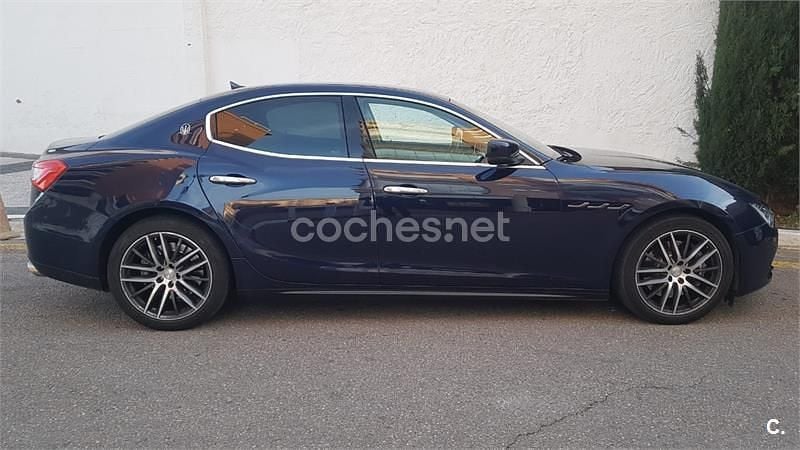 Usado Maserati Ghibli 275 CV (202 kW) 2015 Azul Berlina