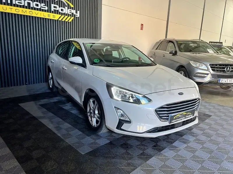 Usado Ford Focus Trend 120 CV (88 kW) 2022 Beige Berlina