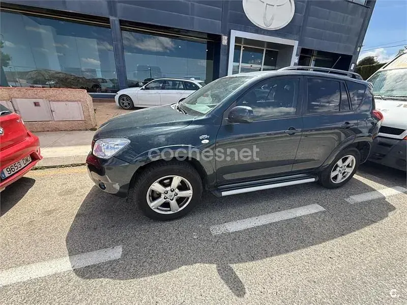 Usado Toyota RAV4 Premium 177 CV (130 kW) 2006 Verde SUV