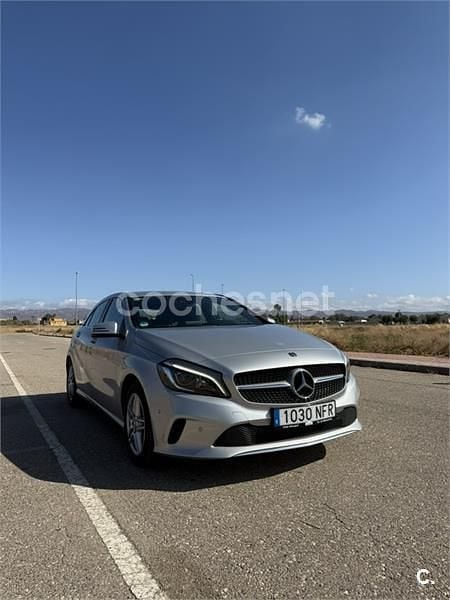 Usado Mercedes A200 Style 136 CV (100 kW) 2015 Gris / plata Berlina