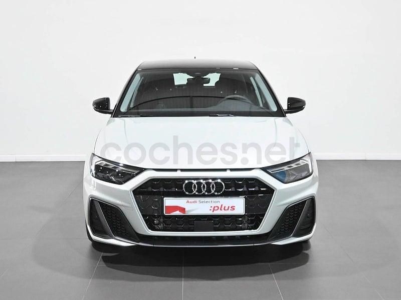Usado Audi A1 Sportback Comfort 116 CV (85 kW) 2025 Gris / plata Utilitario