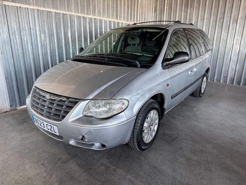 Usado Chrysler Voyager 143 CV (105 kW) 2004 Gris Monovolumen