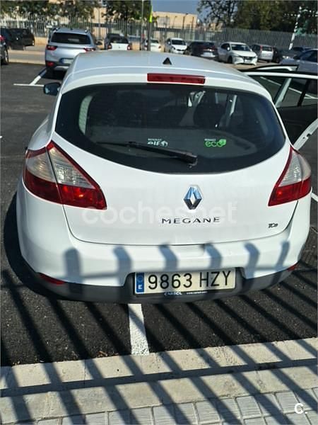 Begagnad Renault Mégane LIMITED 115 HK (84 kW) 2014 Vit Sedan