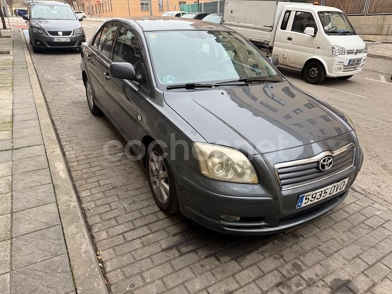 Gris / plata Usado 2005 Toyota Avensis Sol Berlina | 3200 € (Precio justo) - Imagen 1/4