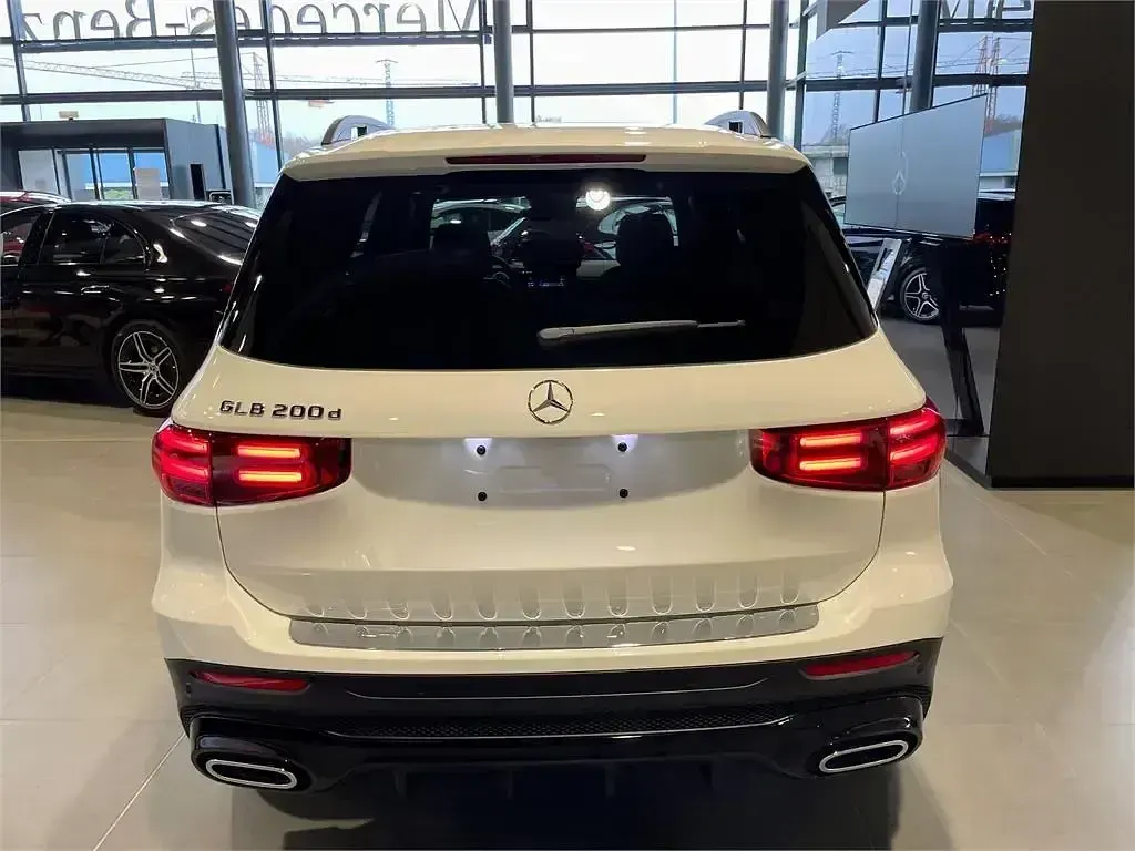 Nuevo Mercedes GLB200 150 CV (110 kW) 2026 Blanco SUV