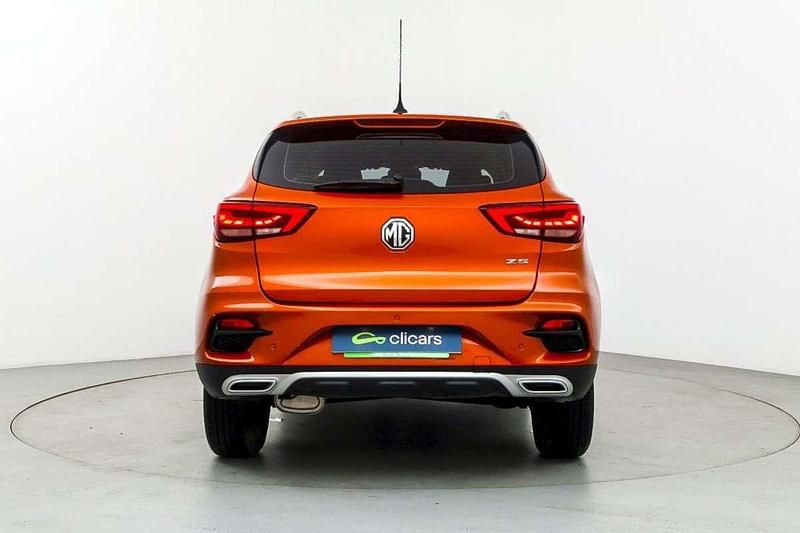 Usado MG ZS Comfort 106 CV (77 kW) 2023 Naranja SUV