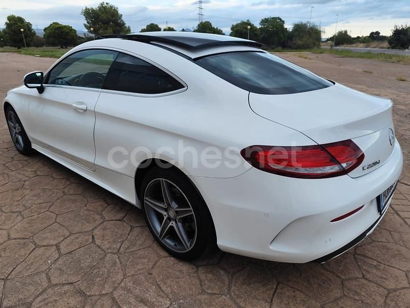 Usado Mercedes C220 170 CV (125 kW) 2017 Blanco Coupe
