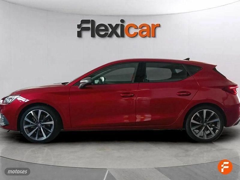 Usado Seat Leon FR 150 CV (110 kW) 2020 Rojo Berlina