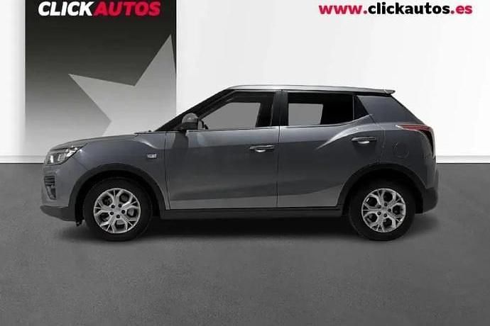Usado Ssangyong (KGM) Tivoli 128 CV (94 kW) 2023 Gris SUV