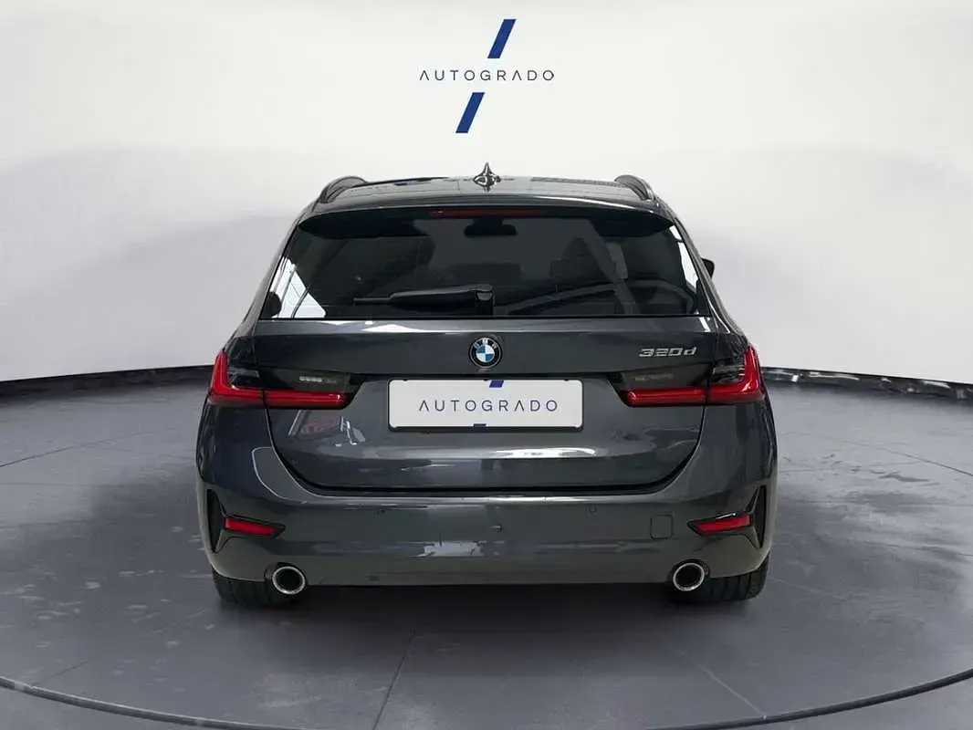 Usado BMW 320e Comfort Edition 189 CV (139 kW) 2022 Verde Familiar