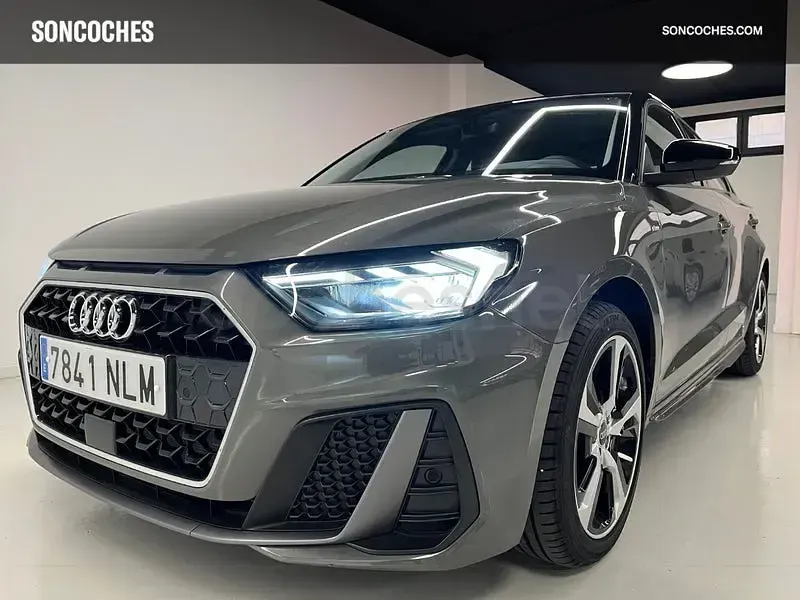 Nuevo Audi A1 Sportback Ambiente 116 CV (85 kW) 2026 Gris / plata Utilitario