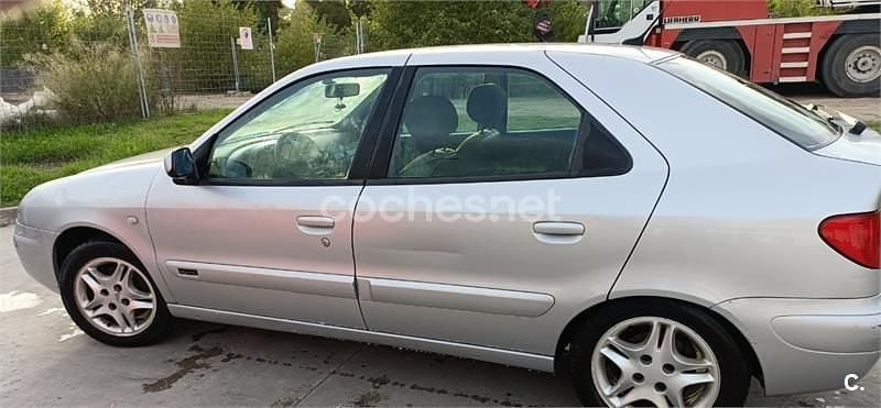 Usado Citroën Xsara 110 CV (80 kW) 2004 Gris / plata Berlina