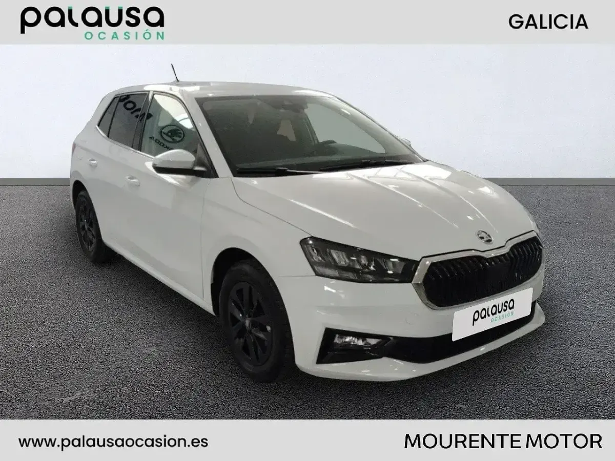 Usado Skoda Fabia Selection 80 CV (58 kW) 2025 Blanco Utilitario