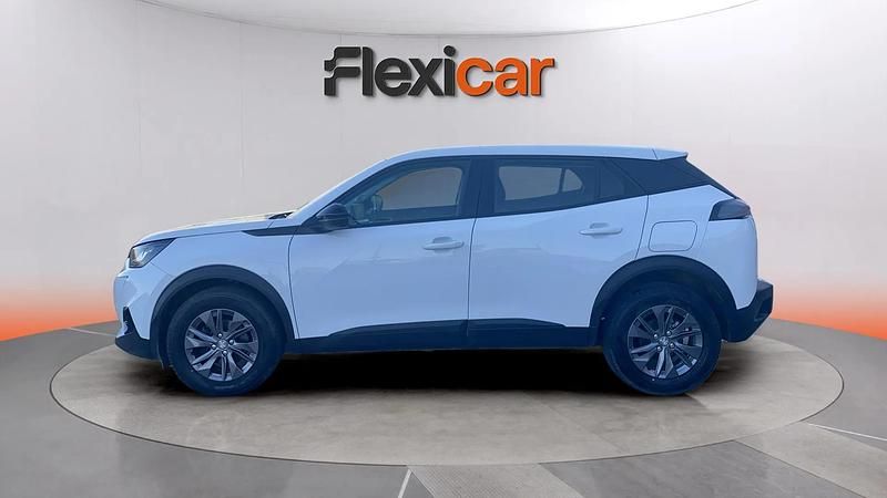 Usado Peugeot 2008 Active 110 CV (80 kW) 2022 Gris SUV