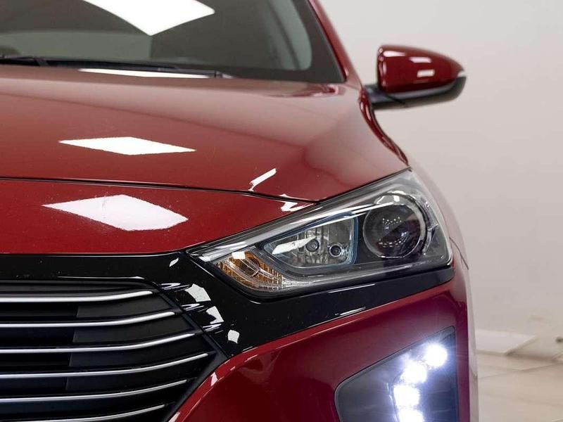 Usado Hyundai Ioniq 141 CV (103 kW) 2019 Rojo Utilitario