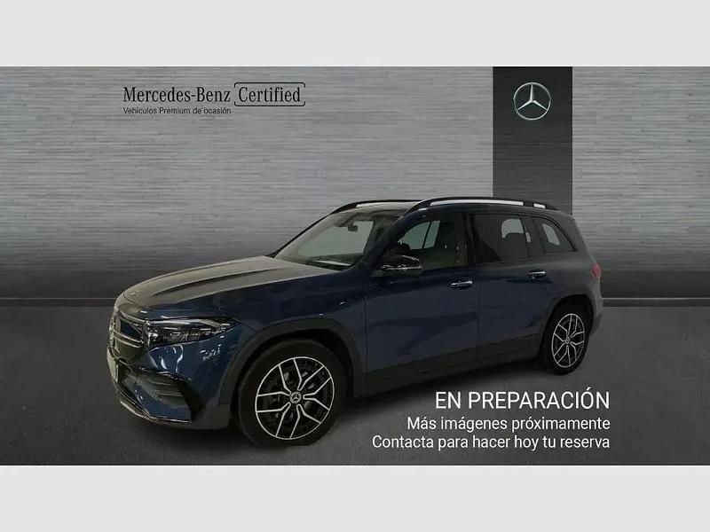Używany Mercedes EQA300 167 kW (228 KM) 2022 Niebieski SUV