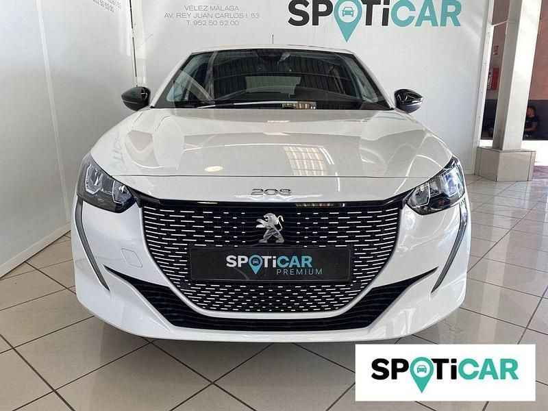 Usado Peugeot e-208 Allure 100 kW (136 CV) 2023 Blanco Utilitario