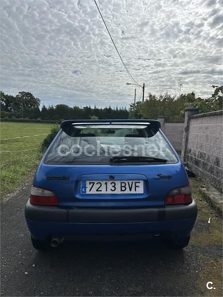 Azul Usado 2002 Citroën Saxo Utilitario | 4000 € - Imagen 1/4