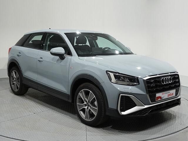 Usado Audi Q2 S-Line 150 CV (110 kW) 2025 Gris SUV