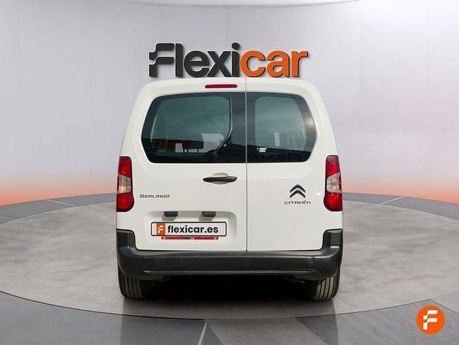 Usado Citroën Berlingo Live 102 CV (75 kW) 2021 Blanco Monovolumen
