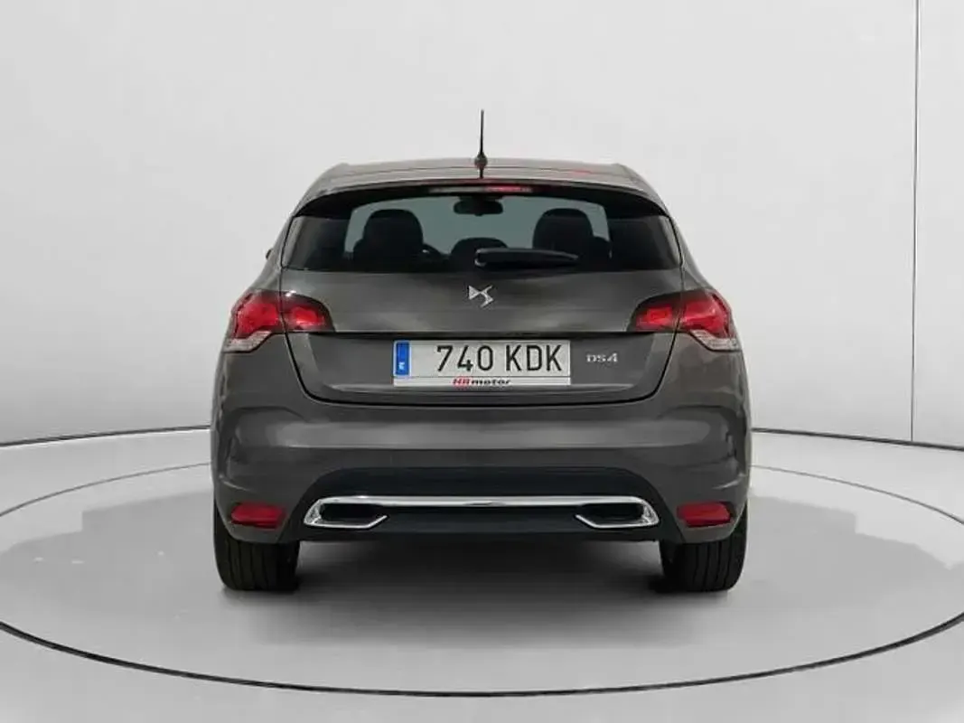 Usado DS Automobiles DS4 Performance 165 CV (121 kW) 2017 Gris Utilitario