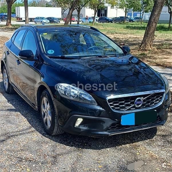 Usado Volvo V40 CC Momentum 120 CV (88 kW) 2015 Negro Familiar