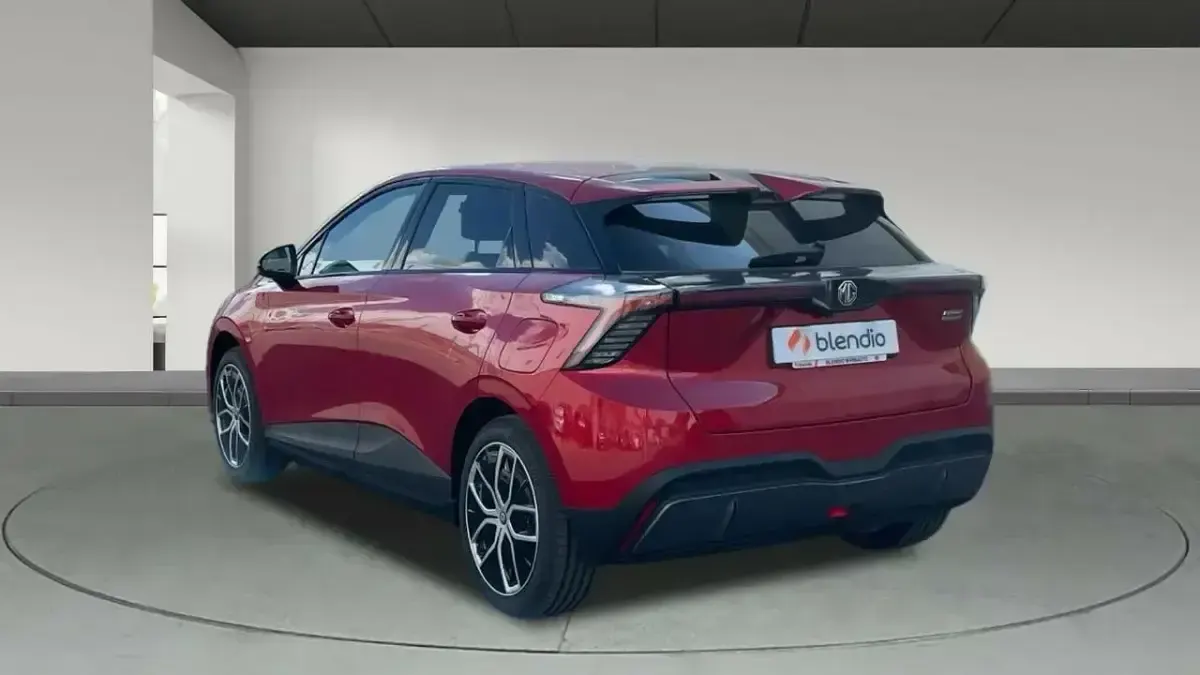 Usado MG MG4 EV Luxury 150 kW (204 CV) 2025 Rojo Utilitario