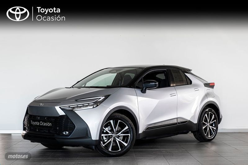Gris Usado 2024 Toyota C-HR Skyview Edition SUV | 37.500 € - Imagen 1/4