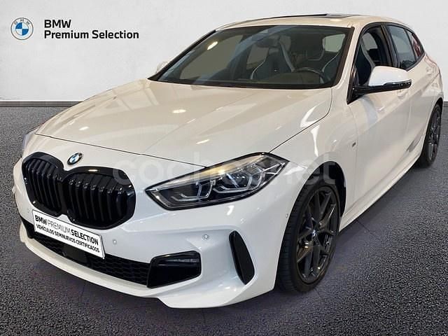 Blanco Usado 2023 BMW 118 Comfort Edition Utilitario | 28.150 € (Un poco caro) - Imagen 1/4