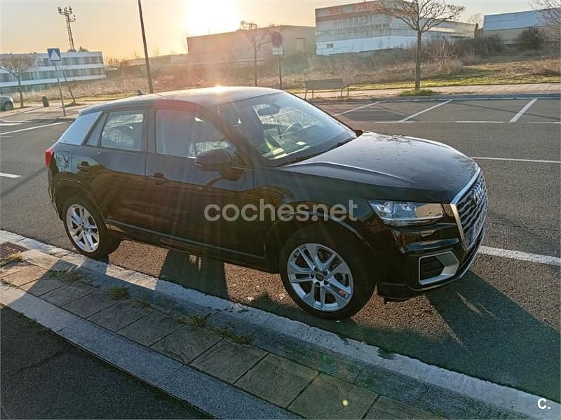 Usado Audi Q2 Sport 116 CV (85 kW) 2017 Negro SUV