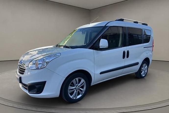 Usado 2018 Opel Combo Expression Monovolumen | 11.990 € (Buen precio) - Imagen 1/4