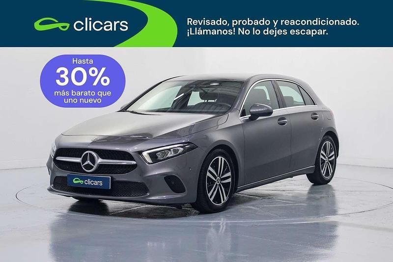 Usado Mercedes A180 116 CV (85 kW) 2022 Gris Berlina