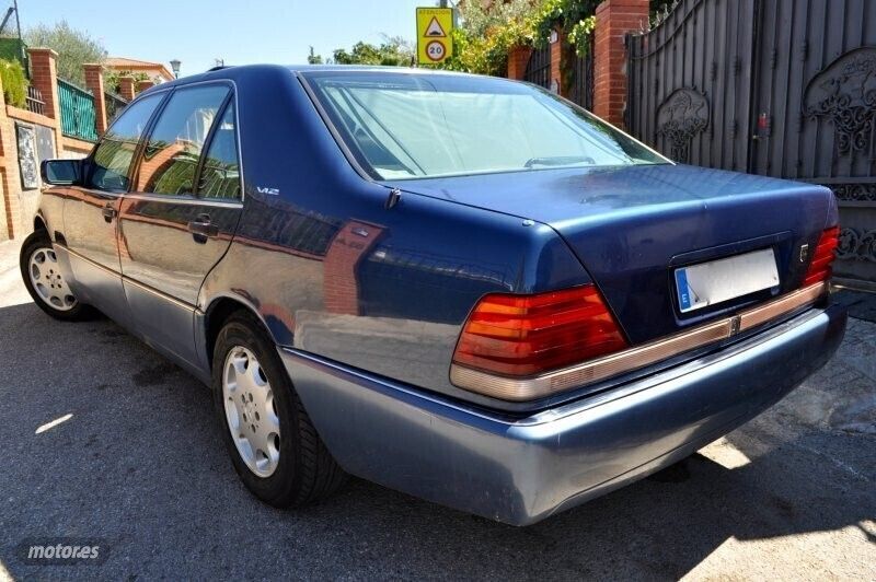 Usado Mercedes S420 280 CV (205 kW) 1993 Azul Berlina
