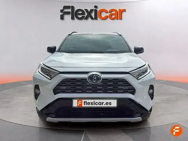 Käytetty Toyota RAV4 Hybrid Style 218 HP (160 kW) 2021 Valkoinen Katumaasturi