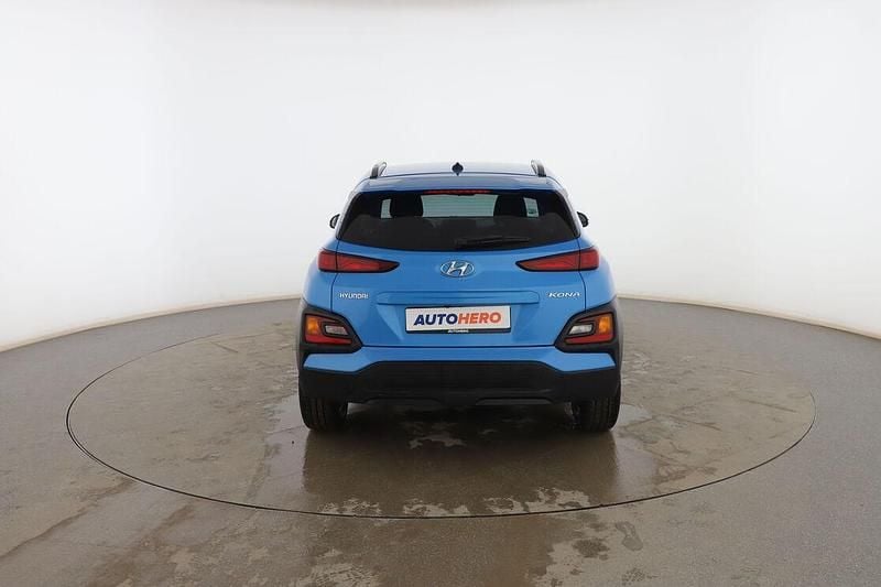 Usado Hyundai Kona 120 CV (88 kW) 2019 Azul SUV