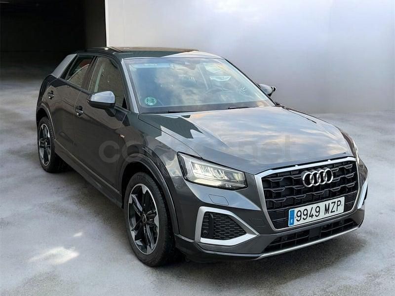 Usado Audi Q2 S-Line 116 CV (85 kW) 2025 Gris / plata SUV